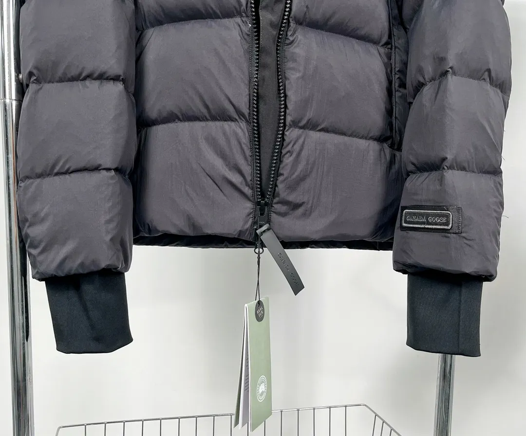 P940 Canada Goose Ouyang Nana second generation hooded down jacket Size: S-XXL